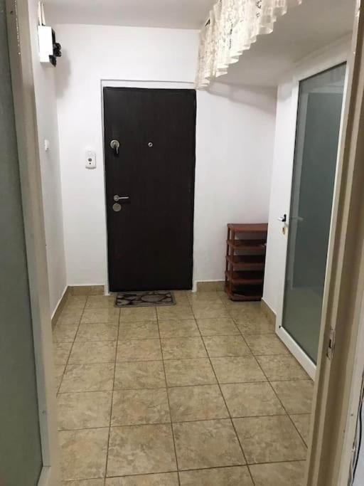 Apartament Confortabil Питещ Екстериор снимка