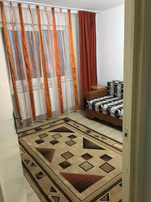Apartament Confortabil Питещ Екстериор снимка